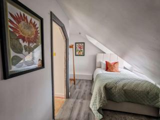 The Forest- Thornwood - 0