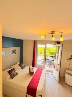 Hôtel Le Soleil Couchant - 9