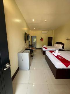 Hollywood Suites Gensan - 5