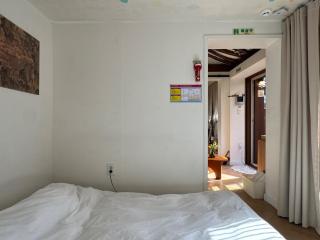 2 minute walk from Gyeongbokgung Station Hanok Mongyu 夢遊 Wellness Bathtub Netflix Disney - 4