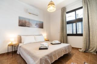 Casa Liva Holiday Apartment, Pool & Central Paphos Location - 7