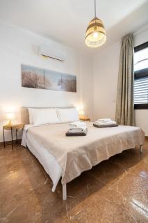 Casa Liva Holiday Apartment, Pool & Central Paphos Location - 2