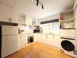 Aloha Bayside 7 Bedrooms Fit 23 Full Kitchen, Southland, Golf Nearby - 6