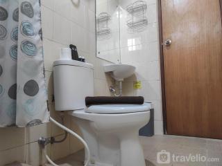 Chic and Cozy 2BR at Vida View Apartment By Travelio - 2