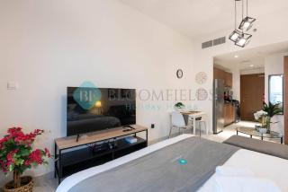 Relaxing Stu in Oasis Masdar City - 8