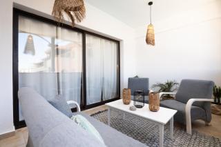 Casa Liva Holiday Apartment, Pool & Central Paphos Location - 4