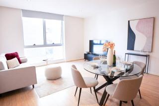 Stylish Luxe CBD 2BR APT in QV • Melbourne Central - 9