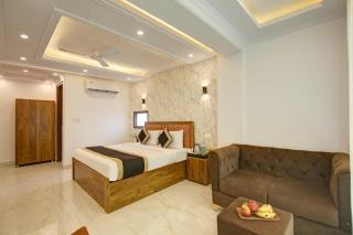 Hotel The Emporio Grand 5 Mints walking from Vaishali Metro Station - 4