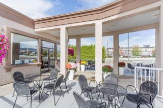 Super 8 by Wyndham Kelowna BC - 9