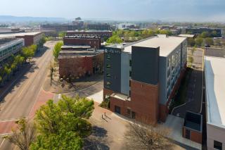 La Quinta Inn & Suites by Wyndham Chattanooga Downtown/South - 6