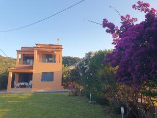 Eliza 2 bedroom sunny beach house with sea view - 0