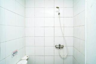 RedDoorz Plus @ Pasar Baru - 1