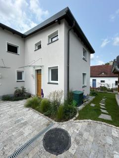 Moderne Wohnung vor den Toren Bambergs - 1