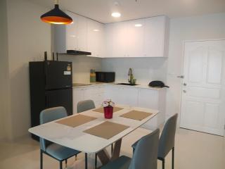 Patong Beach 1 Bedroom Apartment - 9