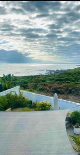 Villa Blau Beachfront Beach House in Grotto Bay Private Nature Reserve - West Coast - 3