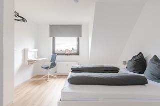 Zentrales City Apartment EDEN - 1 Min zum HBF - Ideal für Trips nach Köln, Düsseldorf, Wuppertal, Messe - Balkon, Küche, 2 Zimmer, Renoviert 2025 - 2