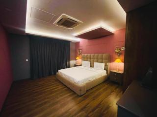 Gold Crest Luxury and Modern Apartments - 4