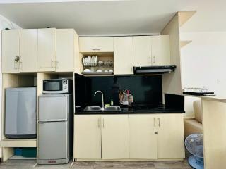 Beachside apartment with the sea view at the center - 5