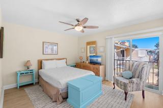 7904 Ridgewood Ave - 6