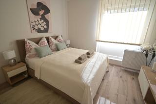 Emily Apartman - 1