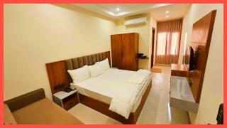 Hotel Crown River-a G - 5