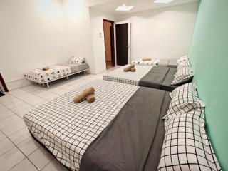 Area Indahpura or Taman Bersatu Kulai 3-4BR near AEON Airport JPO - 6