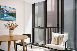 Stylish Stay on Courtenay - 1BR APT - 4