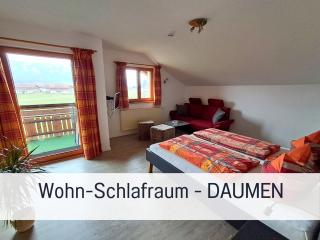 Bauernhof Finkel - Ferienwohnungen mit Balkon - Bergsicht - Traktor mitfahren - Tiere streicheln - entspannter Familienurlaub - zentrale Lage nahe Oberstdorf - 2