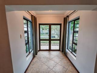 Sunrise-on-Sea House 2 Min Walk to the Ocean - 4