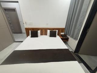 Hotel Shyam Jagat Palace - 3