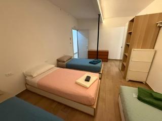 Flytosuite,it 25 POSTI LETTO per viaggiatori Aeroporto Concerti Stadio - 2