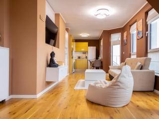 Romantic Loft with Jacuzzi Bath near Center - 7