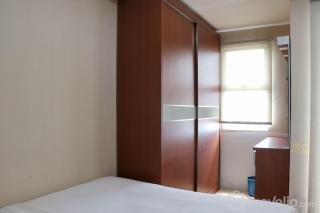 Comfort and Minimalist Studio at Belmont Residence Puri Apartment By Travelio - 8