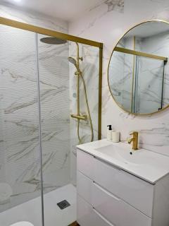 Avda de las Piletas, segunda línea de playa - 7