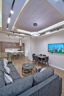 Luxury apartment in the small center - 0