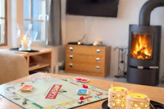 2-Bedroom Apartment With Balcony & Fireplace! - 8