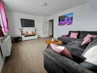 3 Zimmer-Wohlfühl-Oase mit Balkon-Lounge & Office - 2