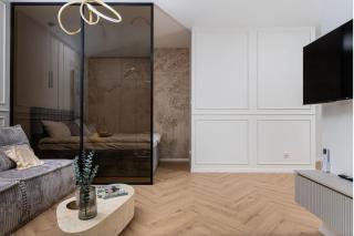 Przytulne Klimatyzowane Studio z Balkonem i Parkingiem by Noclegi Renters - 6