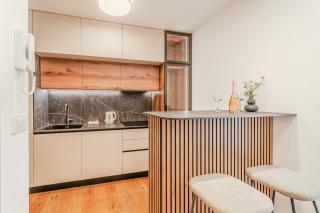 Aurora Park View Apartment - Happy Rentals - 7