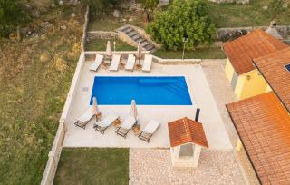Nice Home In Velic- Trilj - 2