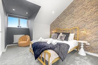 WhiskAwayStays - Mystic heights - Luxury home - 8
