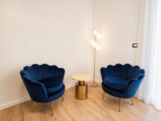Central Chic Apartment - 5