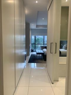 Sandton Skye SG Luxury - 6