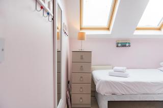 Gerald's Place - 4