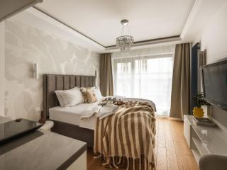 Modern View of Planty Park by Fragola Apartments - 6