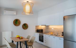 Solaya Beachfront Urban Suites with Hot Tub - 1