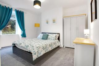 Dean St Retreat - Cosy Urban Escape, Sleeps 5 - 7