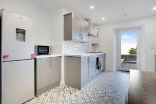 Dean St Retreat - Cosy Urban Escape, Sleeps 5 - 3