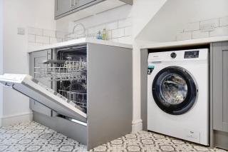 Dean St Retreat - Cosy Urban Escape, Sleeps 5 - 1