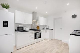 Newly refurbished Near the coast Sleeps 5 - 9